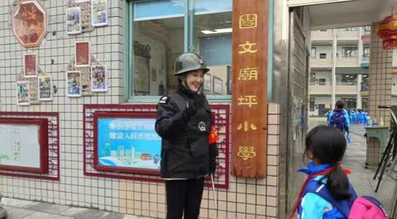 女子当保安16年竟是模特冠军