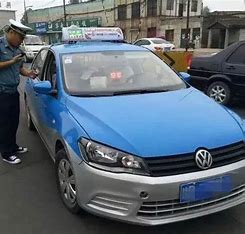 态度恶劣的三亚出租车司机被拉黑，不冤