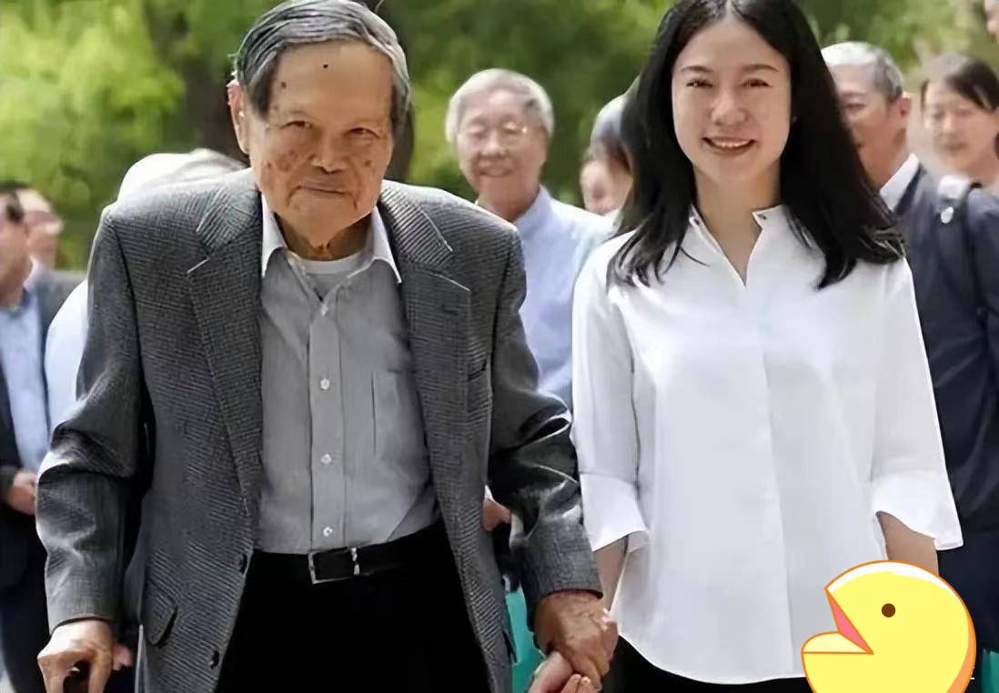 101岁高龄杨振宁在西湖大学讲座致辞！