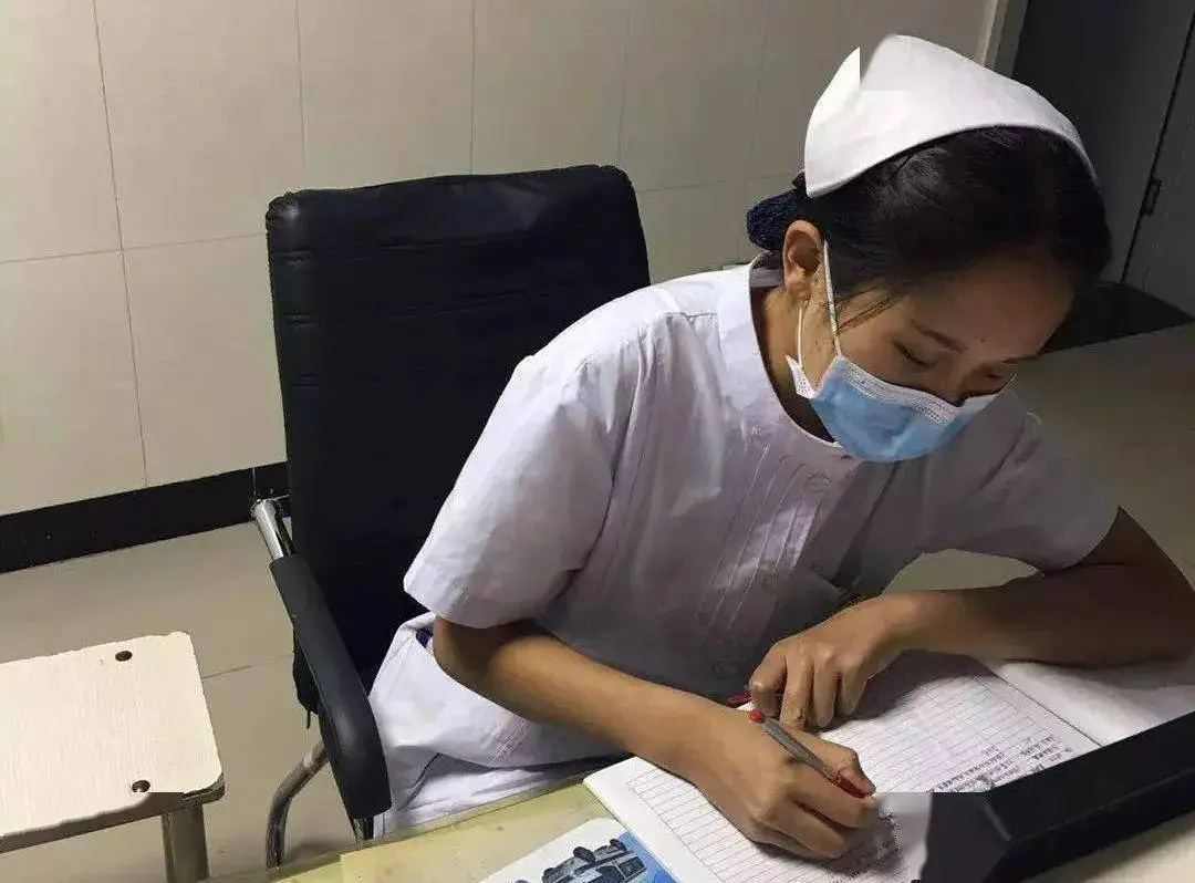 心疼！护士精神病院工作7年患重度抑郁