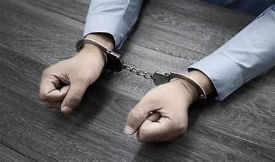 身负 2 条人命做上门女婿，男子潜逃 22 年终落网
