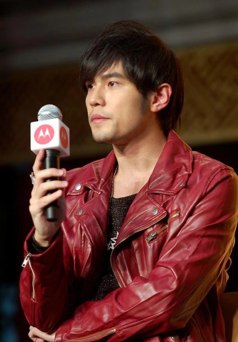 周杰伦《嘉年华》世界巡演来了，歌迷们的谜之操作！