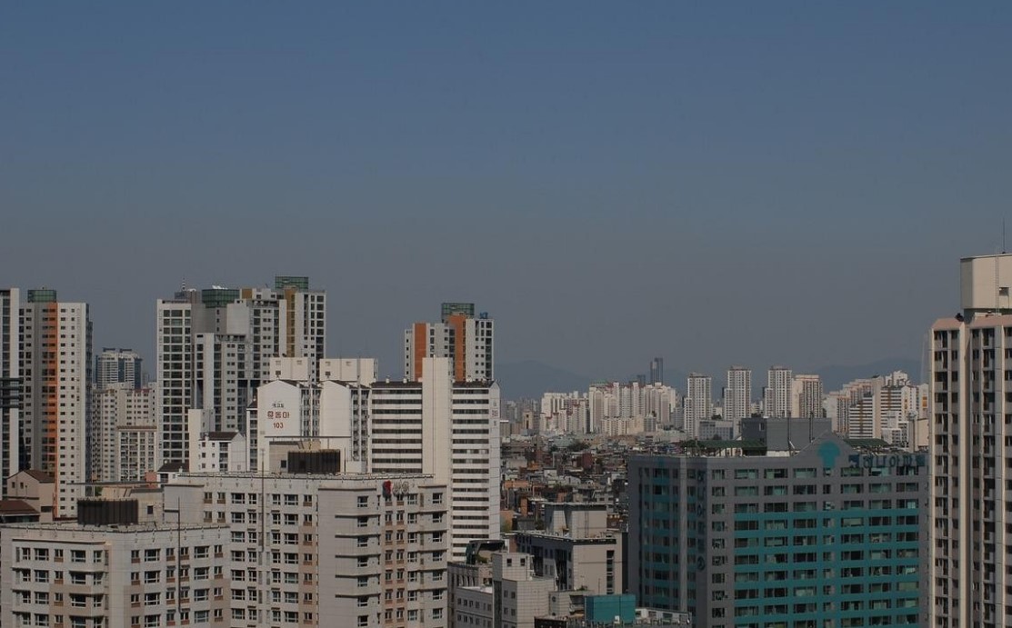 韩国生育率持续下降，竟是因为房价？