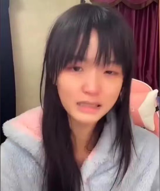 网红小慧君陷入造谣风波，暴露娱乐圈的阴暗面