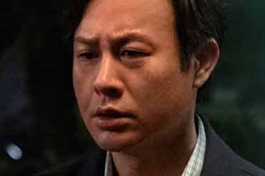 （关注）电影《第八个嫌疑人》发布特辑：张颂文术后忍痛拍戏